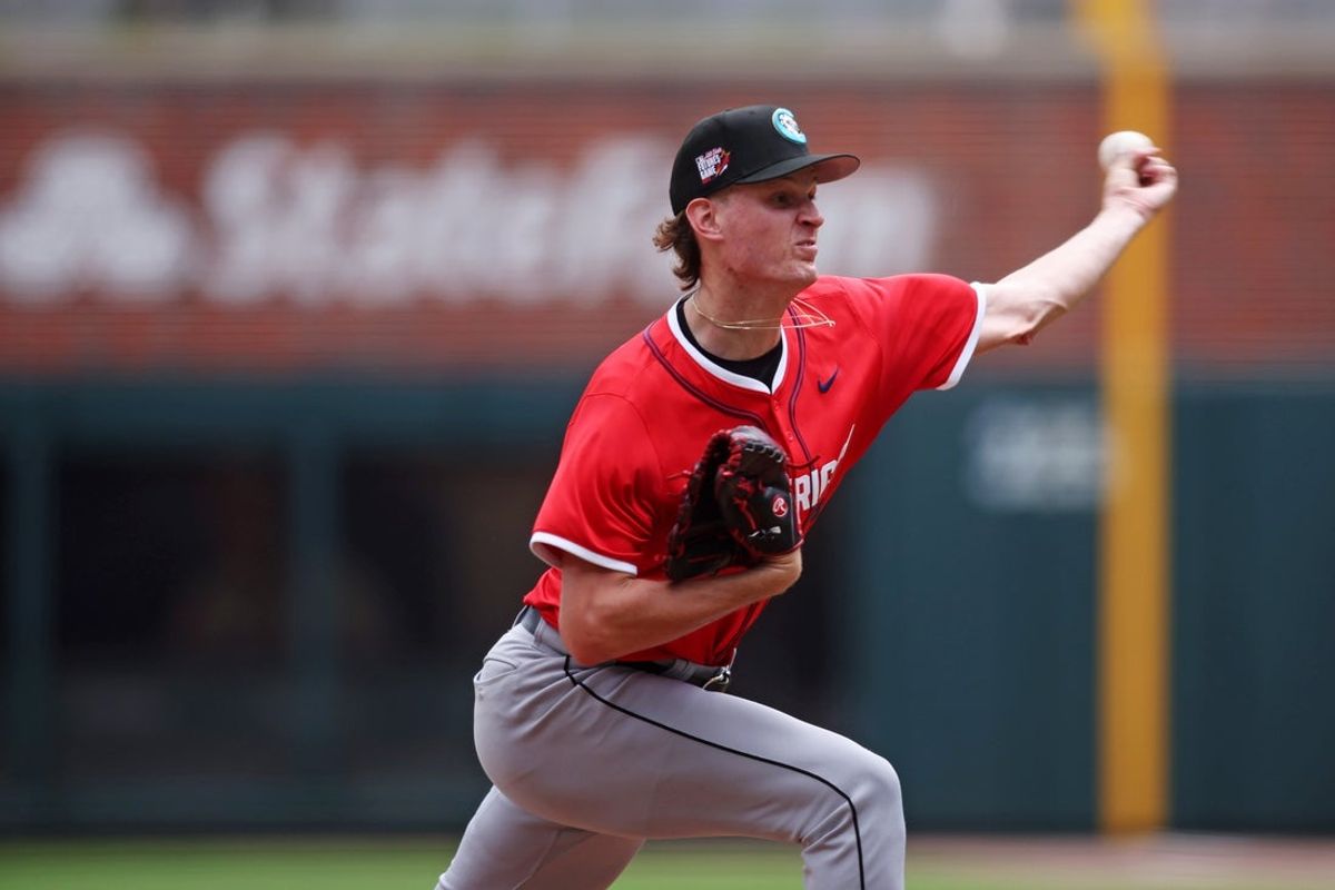 Jul 12, 2025; Atlanta, GA, USA;  American League pitcher Noah Schultz (22) of the Chicago White Sox stand on the mound during the sixth inning against National League at Truist Park. Mandatory Credit: Brett Davis-Imagn Images