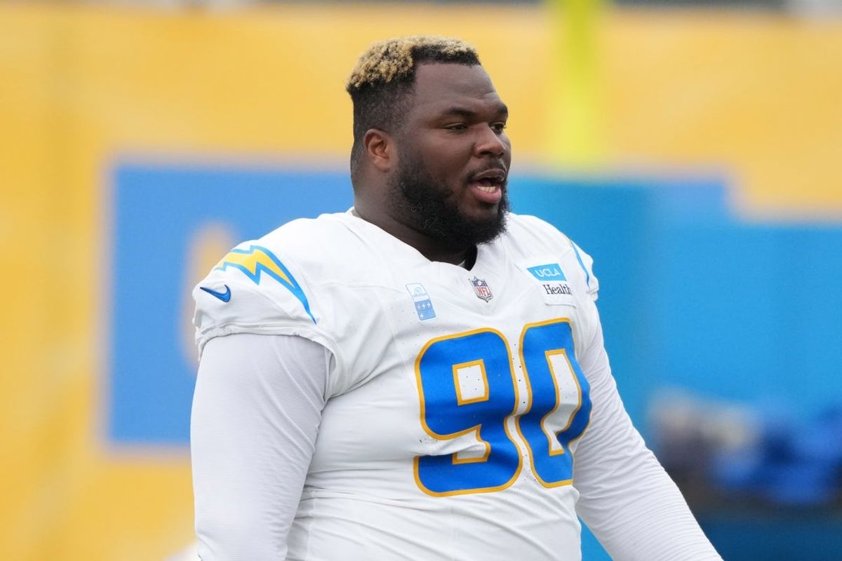 Jul 21, 2025; El Segundo, CA, USA; Los Angeles Chargers defensive lineman Teair Tart (90) at training camp at The Bolt. Mandatory Credit: Kirby Lee-Imagn Images
