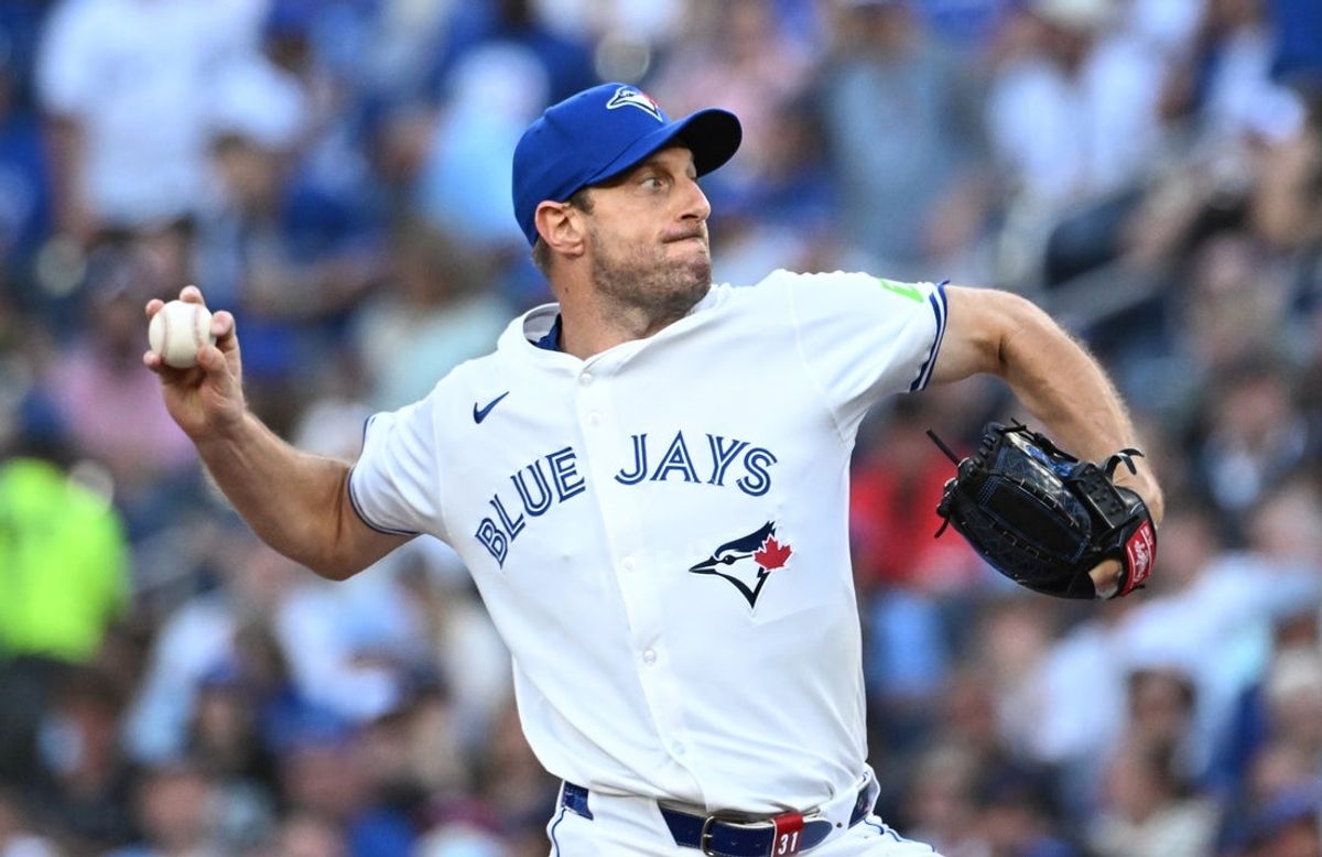 Jul 22, 2025; Toronto, Ontario, CAN;   Toronto Blue Jays starting pitcher Max Scherzer (31) delivers a pitch against the New York Yankes in the first inning at Rogers Centre. Mandatory Credit: Dan Hamilton-Imagn Images