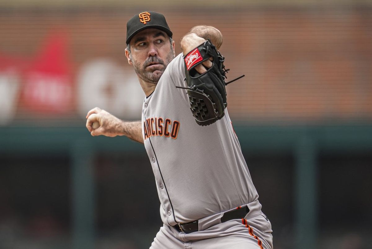 Jul 23, 2025; Cumberland, Georgia, USA; San Francisco Giants starting pitcher Justin Verlander (35) pitches against the Atlanta Braves during the first inning at Truist Park. Mandatory Credit: Dale Zanine-Imagn Images