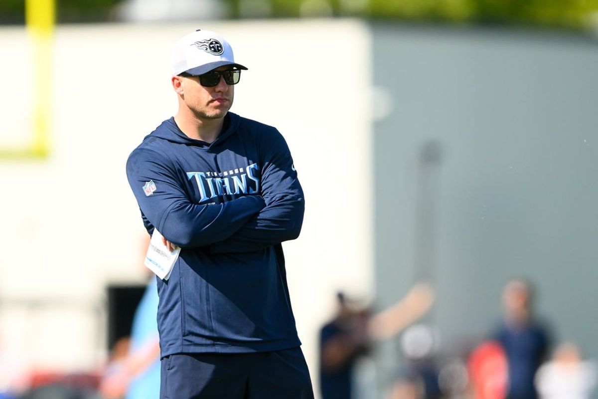 Jul 23, 2025; Nashville, TN, USA;  Tennessee Titans quarterbacks coach Bo Hardegree watches during training camp at Ascension Saint Thomas Sports Park. Mandatory Credit: Steve Roberts-Imagn Images