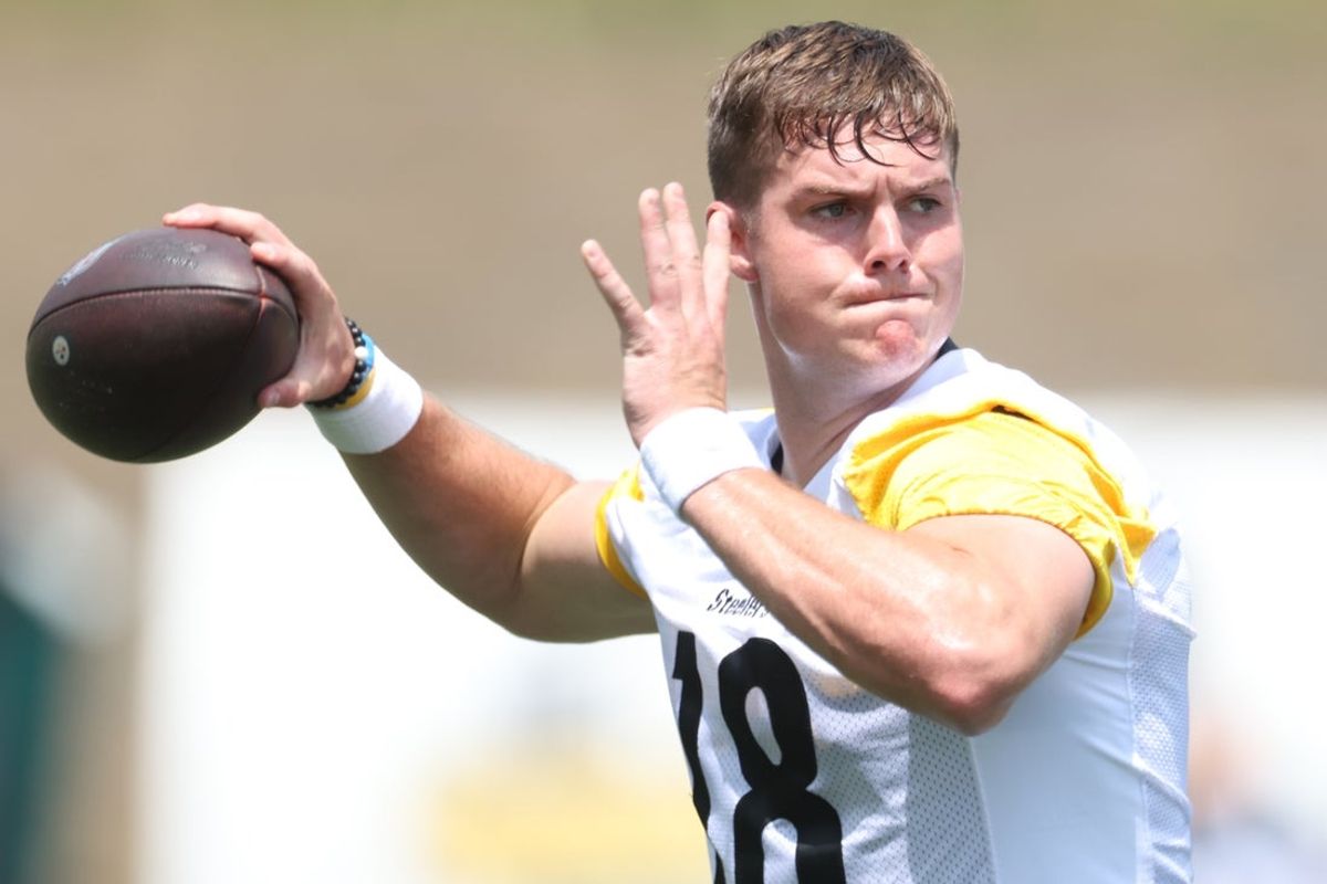 Jul 24, 2025; Latrobe, PA, USA;  Pittsburgh Steelers quarterback Will Howard (18) participates in drills during training camp at Saint Vincent College. Mandatory Credit: Charles LeClaire-Imagn Images