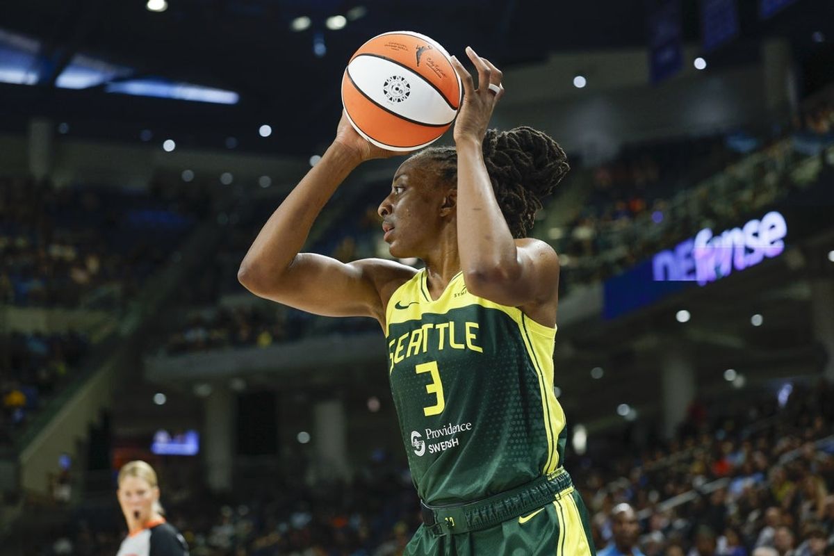 Jul 24, 2025; Chicago, Illinois, USA; Seattle Storm forward Nneka Ogwumike (3) looks to pass the ball against the Chicago Sky during the second half at Wintrust Arena. Mandatory Credit: Kamil Krzaczynski-Imagn Images