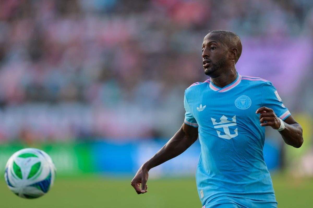 Jul 26, 2025; Fort Lauderdale, Florida, USA; Inter Miami CF midfielder Fafa Picault (14) dribbles the ball against FC Cincinnati during the first half at Chase Stadium. Mandatory Credit: Sam Navarro-Imagn Images