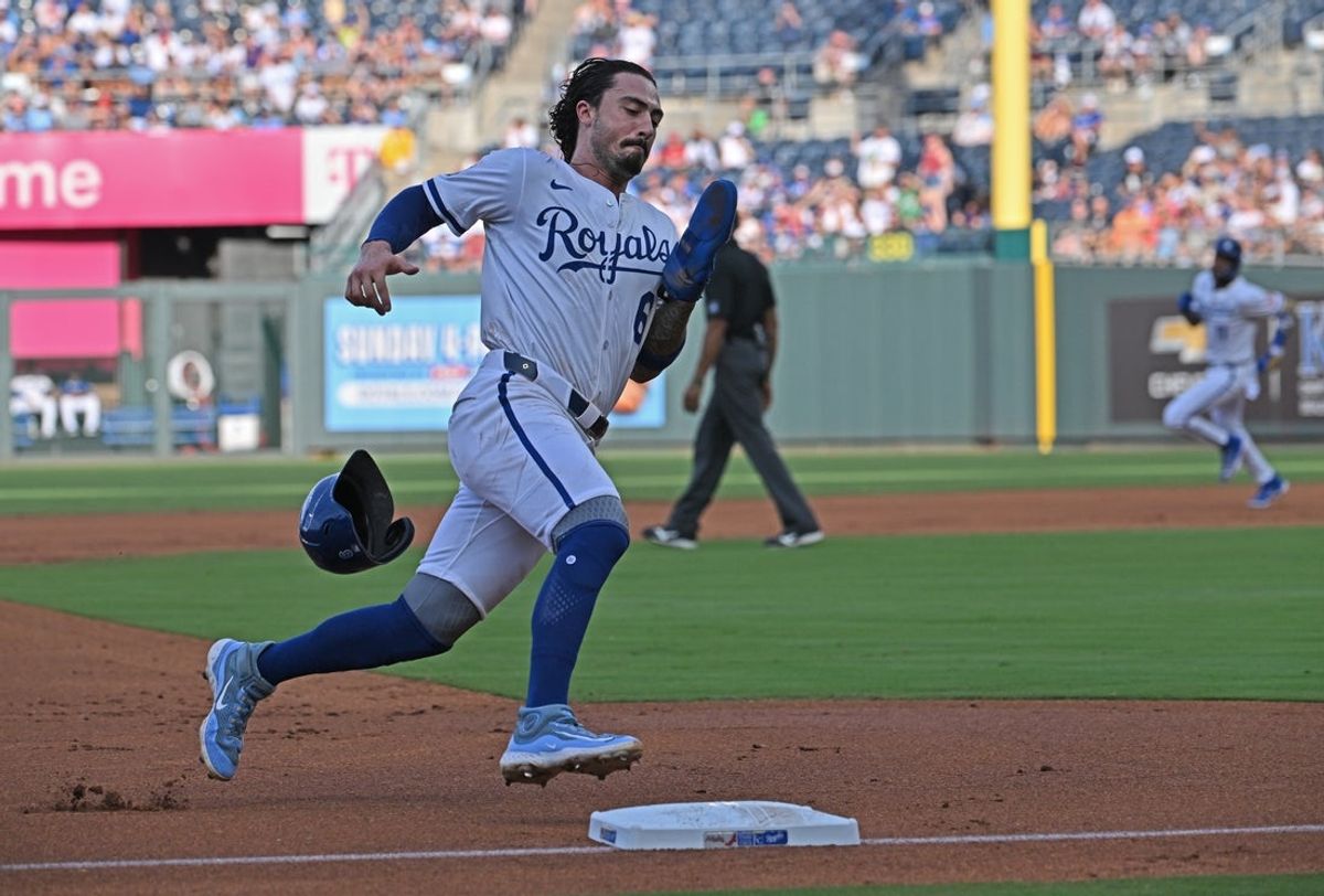 Jul 28, 2025; Kansas City, Missouri, USA;  Kansas City Royals second baseman Jonathan India (6) rounds third base to score a run in the first inning against the Atlanta Braves at Kauffman Stadium. Mandatory Credit: Peter Aiken-Imagn Images