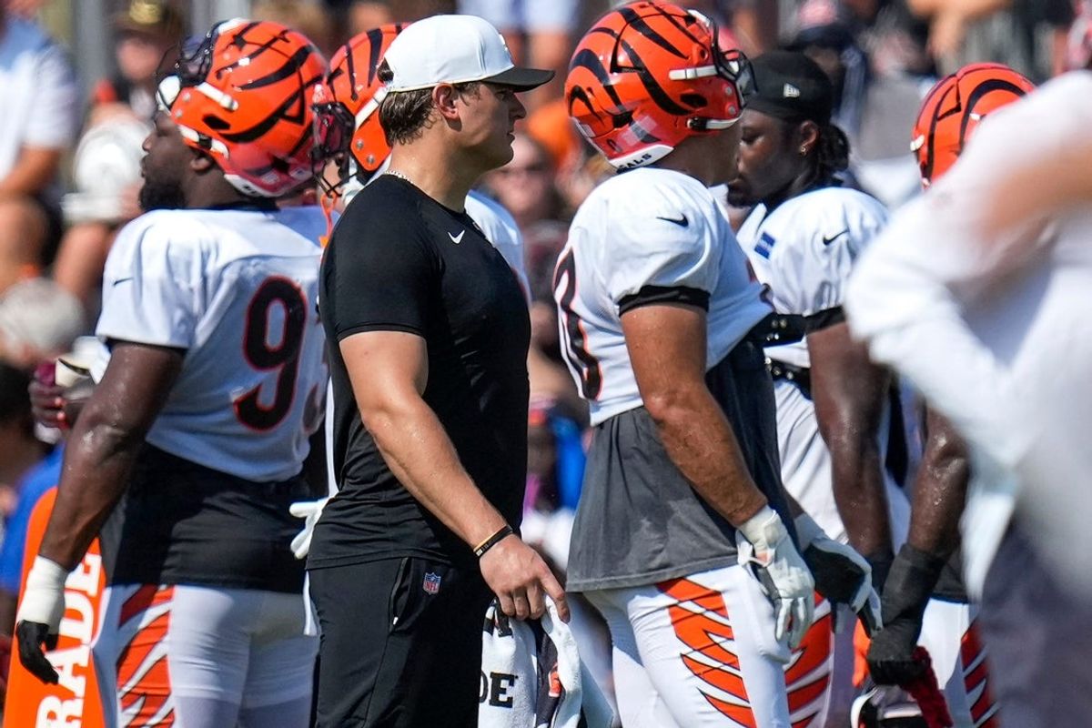 Cincinnati Bengals defensive end Trey Hendrickson (91) joins camp during a preseason training camp practice in downtown Cincinnati on Wednesday, July 30, 2025.