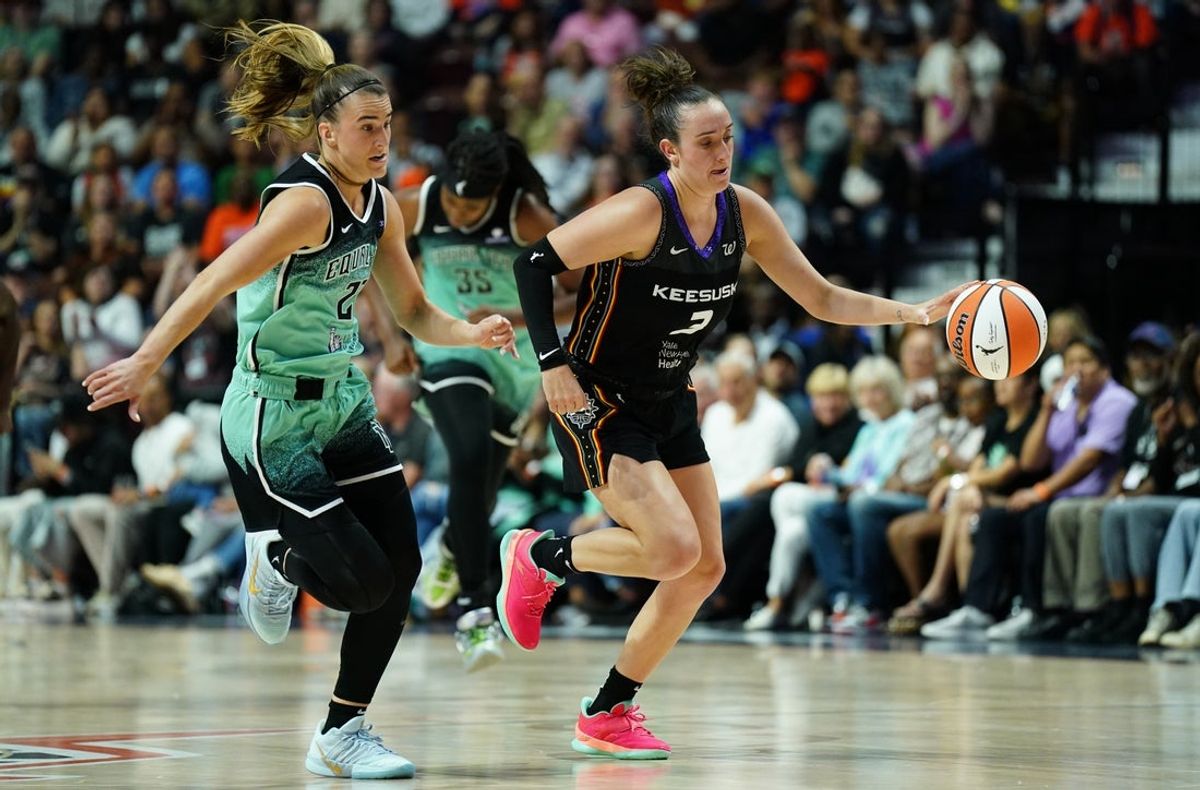 Aug 1, 2025; Uncasville, Connecticut, USA; Connecticut Sun guard Marina Mabrey (3) returns the ball against New York Liberty forward Kennedy Burke (22) in the first half at Mohegan Sun Arena. Mandatory Credit: David Butler II-Imagn Images