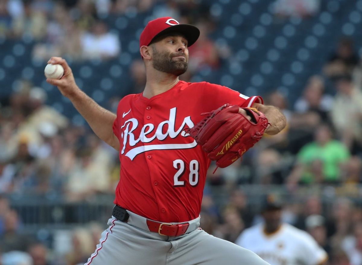 Aug 9, 2025; Pittsburgh, Pennsylvania, USA;  Cincinnati Reds starting pitcher Nick Martinez (28) delivers a pitch against the Pittsburgh Pirates during the first inning at PNC Park. Mandatory Credit: Charles LeClaire-Imagn Images