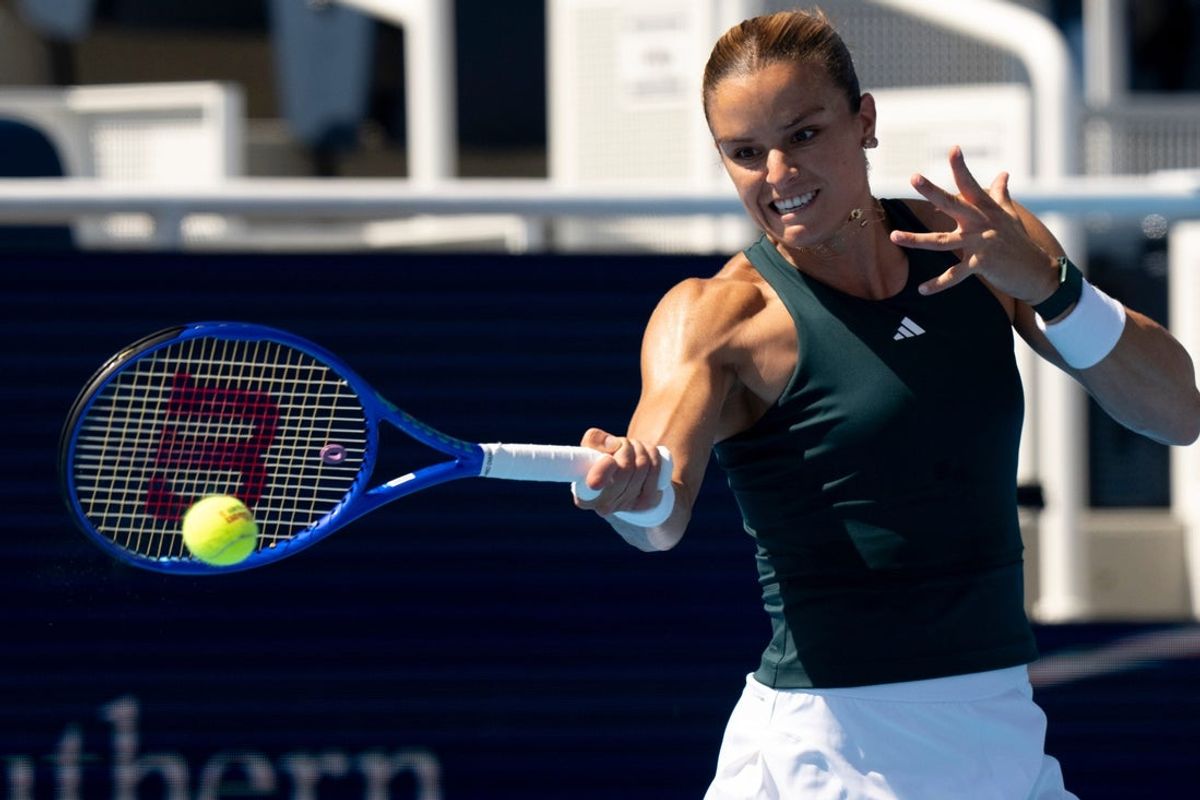 Maria Sakkari, of Greece, returns to Jasmine Paolini, of Italy, during the Cincinnati Open at the Lindner Family Tennis Center in Mason, Ohio, on Aug. 10, 2025.