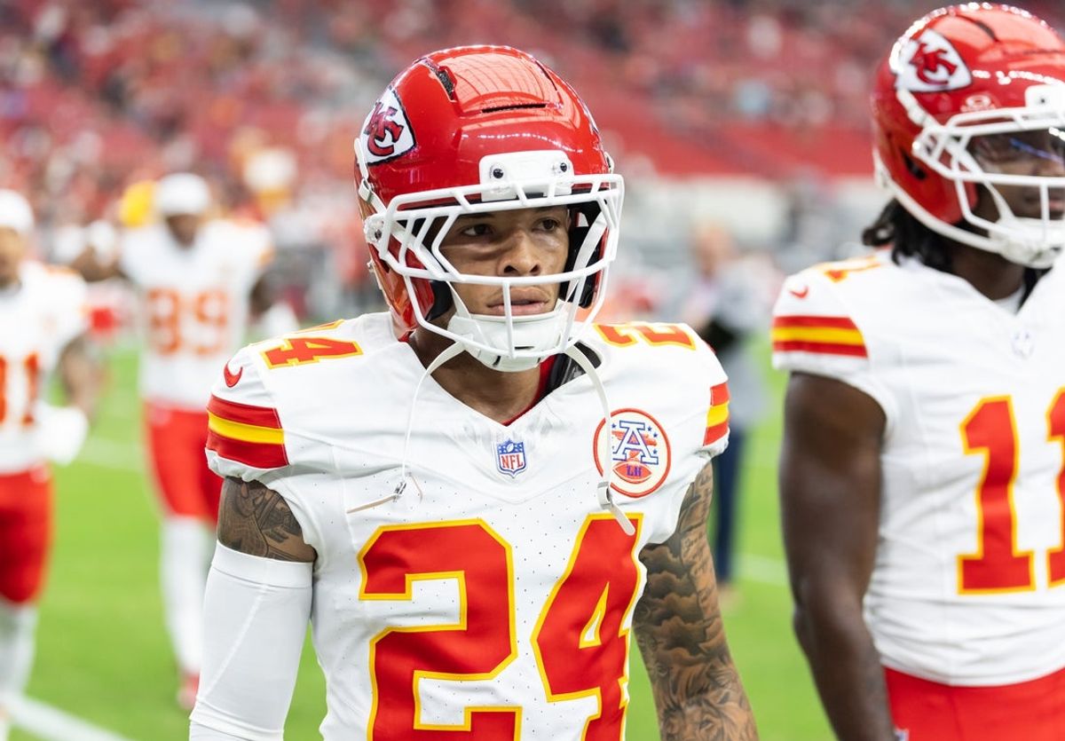 Aug 9, 2025; Glendale, Arizona, USA; Kansas City Chiefs wide receiver Skyy Moore (24) against the Arizona Cardinals during a preseason NFL game at State Farm Stadium. Mandatory Credit: Mark J. Rebilas-Imagn Images