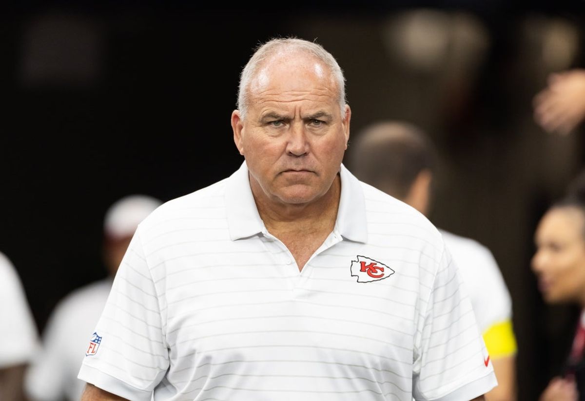 Aug 9, 2025; Glendale, Arizona, USA; Kansas City Chiefs special teams coordinator Dave Toub against the Arizona Cardinals during a preseason NFL game at State Farm Stadium. Mandatory Credit: Mark J. Rebilas-Imagn Images