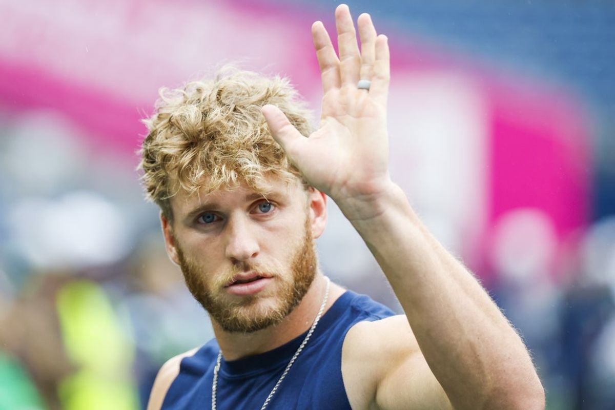 Aug 15, 2025; Seattle, Washington, USA; Seattle Seahawks wide receiver Cooper Kupp (10) returns to the locker room following early pregame warmups against the Kansas City Chiefs at Lumen Field. Mandatory Credit: Joe Nicholson-Imagn Images