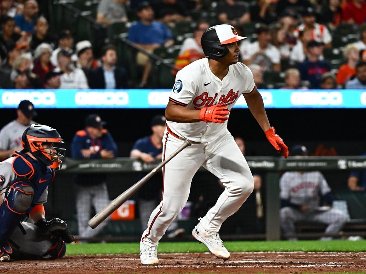 Aug 21, 2025; Baltimore, Maryland, USA;  Baltimore Orioles catcher Samuel Basallo (29) singles during the sixth inning against the Houston Astros at Oriole Park at Camden Yards. Mandatory Credit: James A. Pittman-Imagn Images