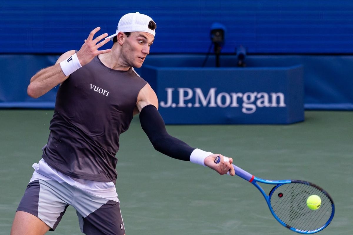 Aug 25, 2025; Flushing, NY, USA; Jack Draper of United Kingdom in action against Federico Agustin Gomez of Argentina in the first round of the men’s singles at the US Open at Louis Armstrong Stadium in Billie Jean King National Tennis Centre. Mandatory Credit: Mike Frey-Imagn Images
