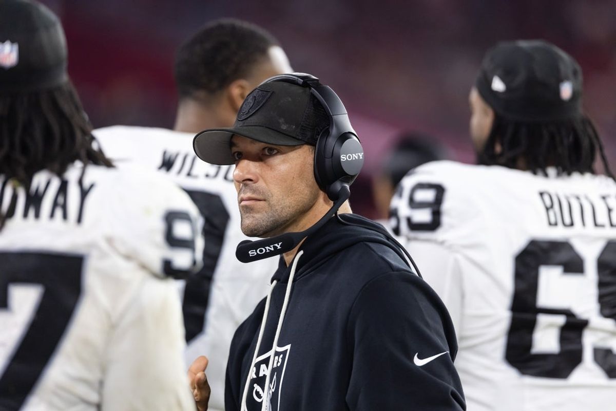 Aug 23, 2025; Glendale, Arizona, USA; Las Vegas Raiders defensive line coach Rob Leonard against the Arizona Cardinals during a preseason NFL game at State Farm Stadium. Mandatory Credit: Mark J. Rebilas-Imagn Images