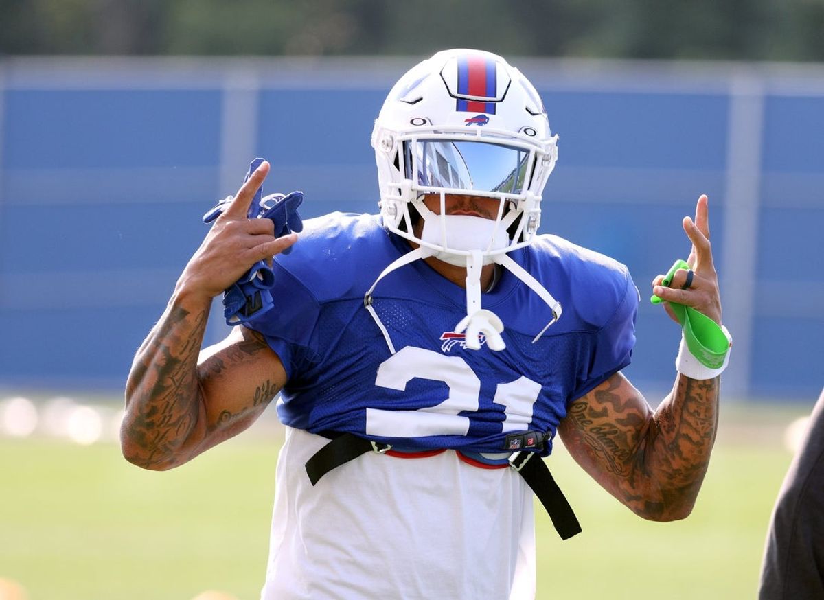 Bills safety Jordan Poyer shares a laugh at the start of practice.

Jg 080621 Bills Poyer 1