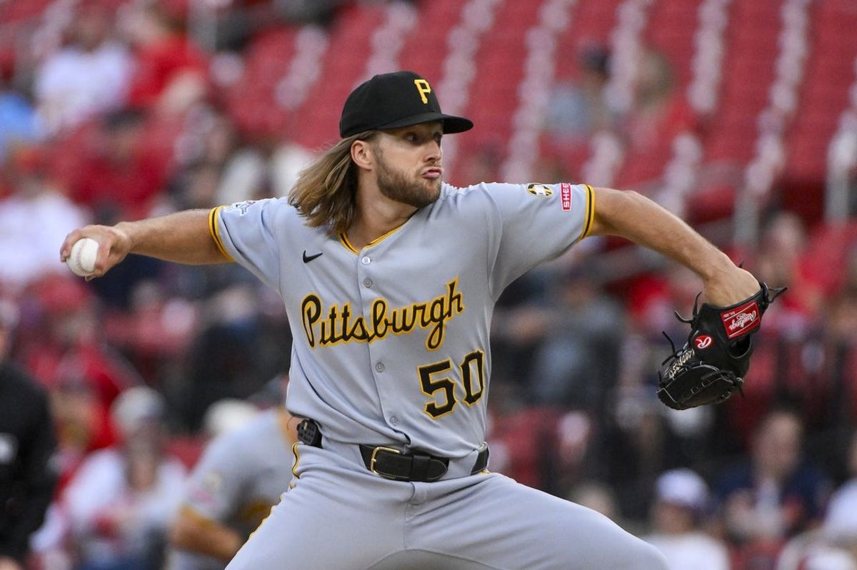 Aug 27, 2025; St. Louis, Missouri, USA;  Pittsburgh Pirates starting pitcher Carmen Mlodzinski (50) pitches against the St. Louis Cardinals during the first inning at Busch Stadium. Mandatory Credit: Jeff Curry-Imagn Images