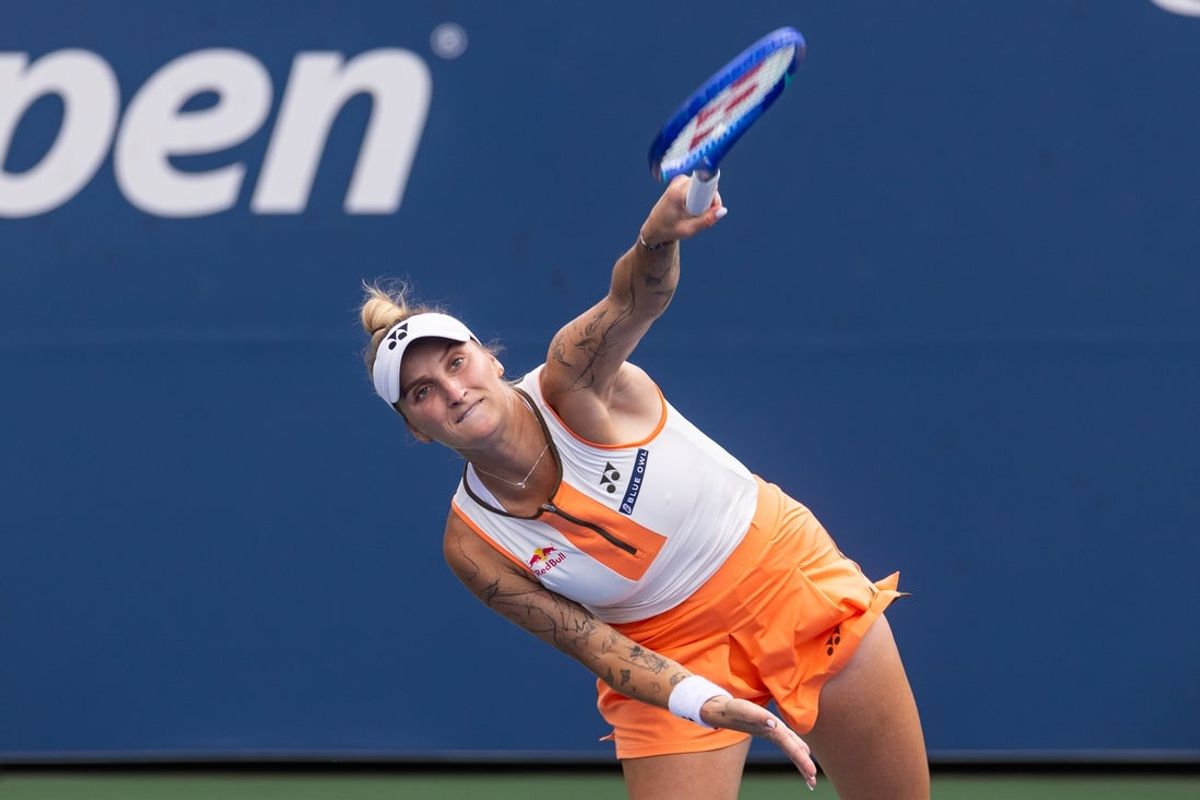 Aug 29, 2025; Flushing, NY, USA; Marketa Vondrousova of Czech Republic serves against Jasmine Paolini of Italy in the third round of the womenís singles at the US Open at Billie Jean King National Tennis Center. Mandatory Credit: Mike Frey-Imagn Images