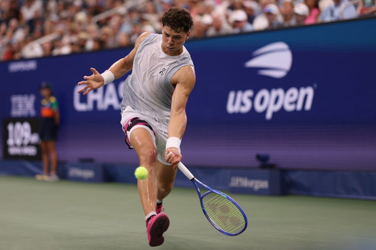 Aug 29, 2025; Flushing, NY, USA; Ben Shelton (USA) reaches for a forehand against Adrian Mannarino (FRA) (not pictured) on day six of the 2025 US Open tennis tournament at Billie Jean King USTA National Tennis Center. Mandatory Credit: Geoff Burke-Imagn Images