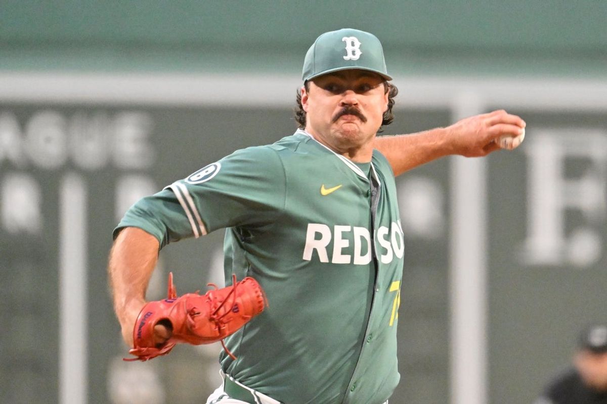 Aug 29, 2025; Boston, Massachusetts, USA; Boston Red Sox starting pitcher Payton Tolle (70) pitches against the Pittsburgh Pirates during the first inning at Fenway Park. Mandatory Credit: Eric Canha-Imagn Images