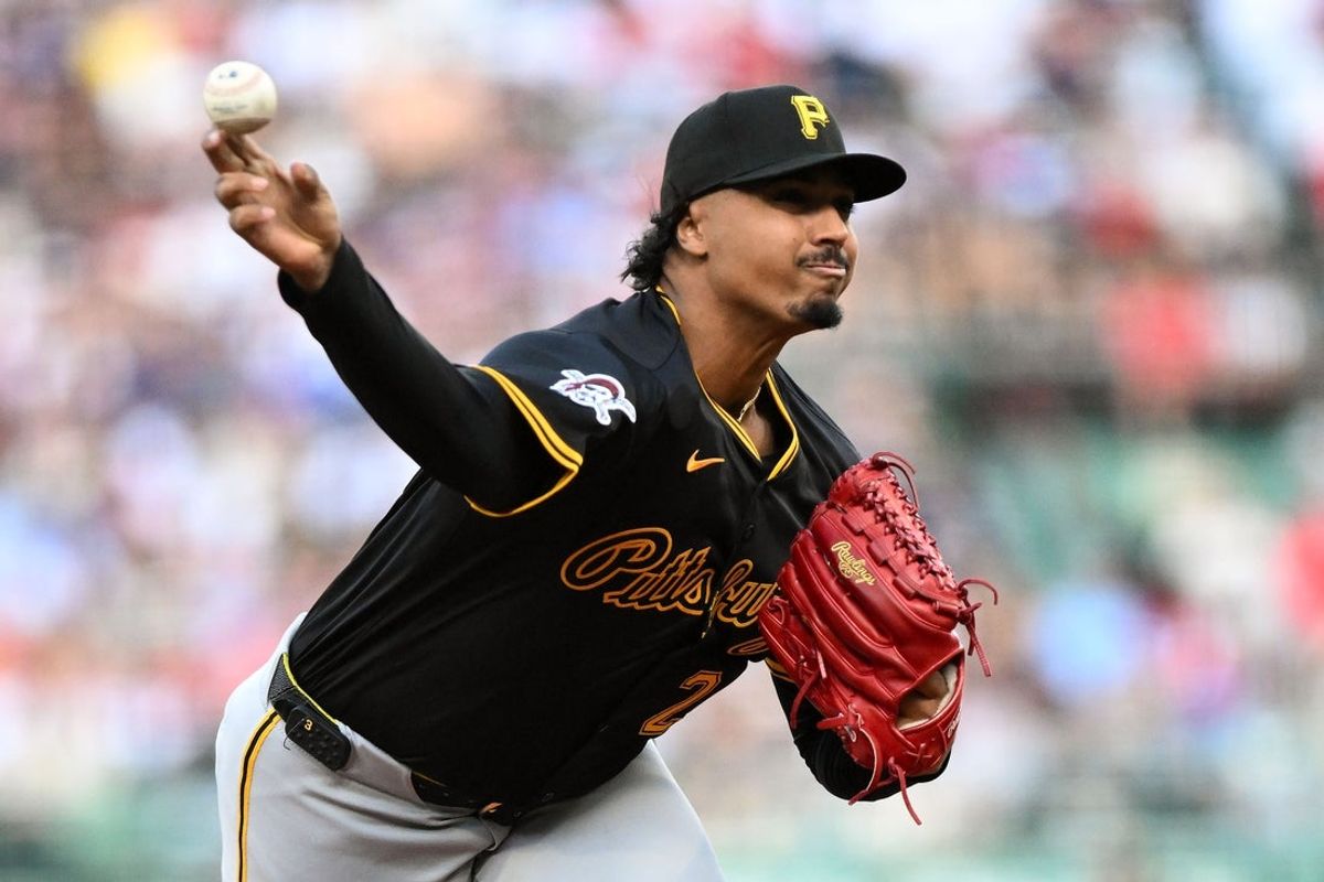 Aug 30, 2025; Boston, Massachusetts, USA; Pittsburgh Pirates starting pitcher Johan Oviedo (24) pitches against the Boston Red Sox during the first inning at Fenway Park. Mandatory Credit: Brian Fluharty-Imagn Images