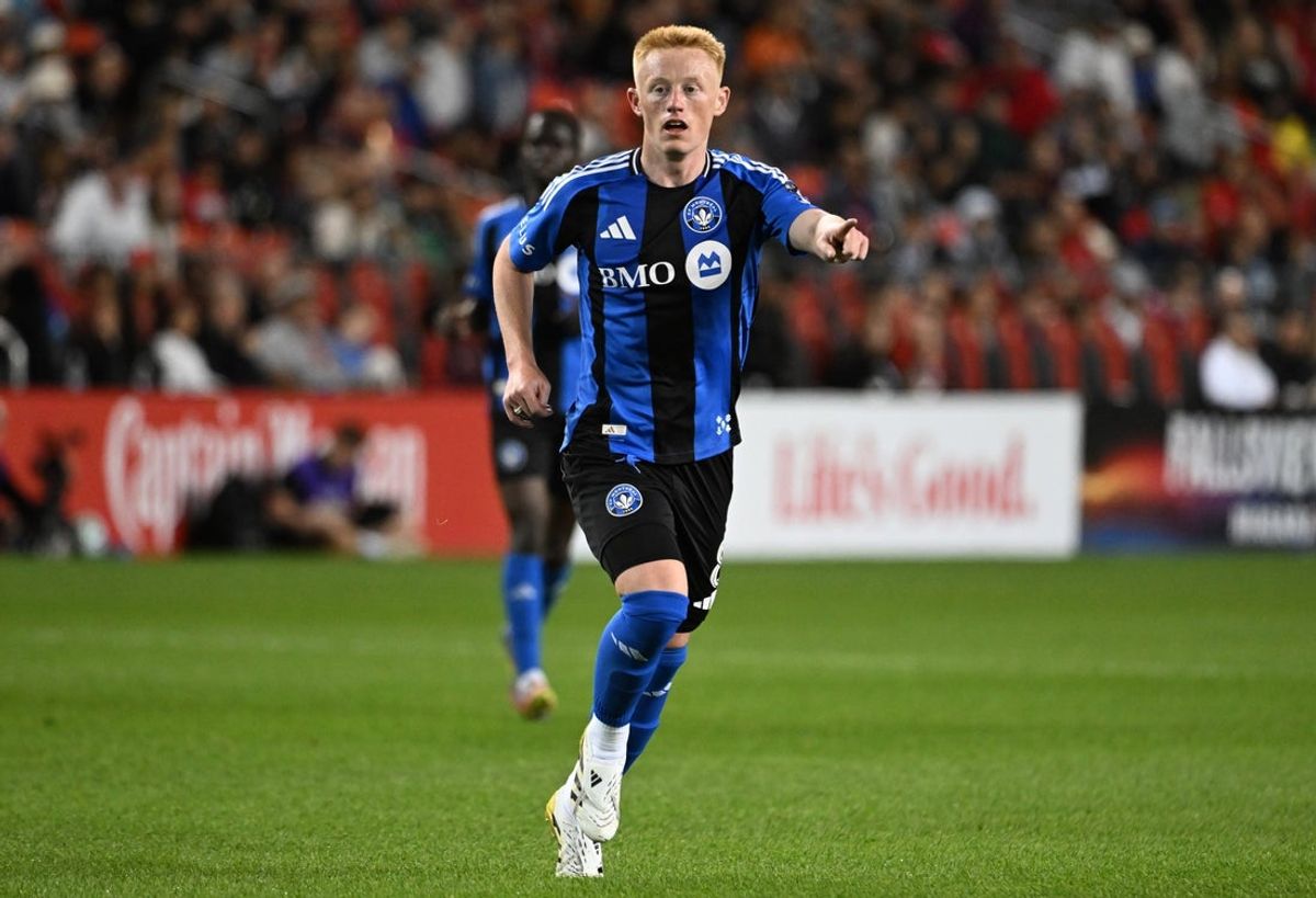 Aug 30, 2025; Toronto, Ontario, CAN;  CF Montreal midfielder Matty Longstaff (8) points to where he wants a pass played in the second half against Toronto FC at BMO Field. Mandatory Credit: Dan Hamilton-Imagn Images