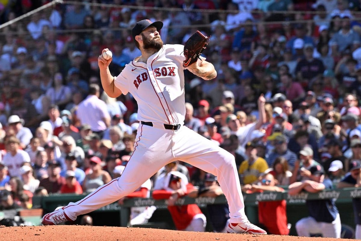 Aug 31, 2025; Boston, Massachusetts, USA; Boston Red Sox starting pitcher Lucas Giolito (54) pitches against the Pittsburgh Pirates during the fourth inning at Fenway Park. Mandatory Credit: Eric Canha-Imagn Images