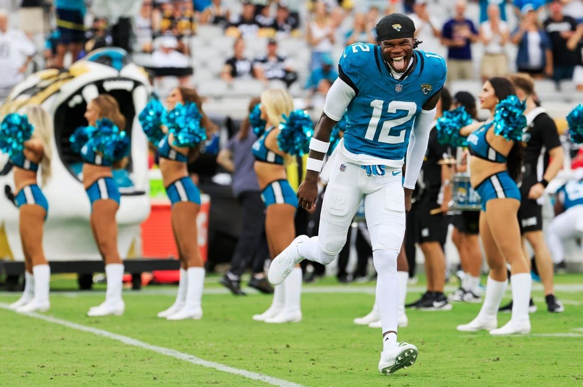 Jacksonville Jaguars wide receiver Travis Hunter (12) runs on the field before an NFL preseason matchup against the Pittsburgh Steelers of an NFL preseason matchup at EverBank Stadium, Saturday, Aug. 9, 2025 in Jacksonville, Fla.