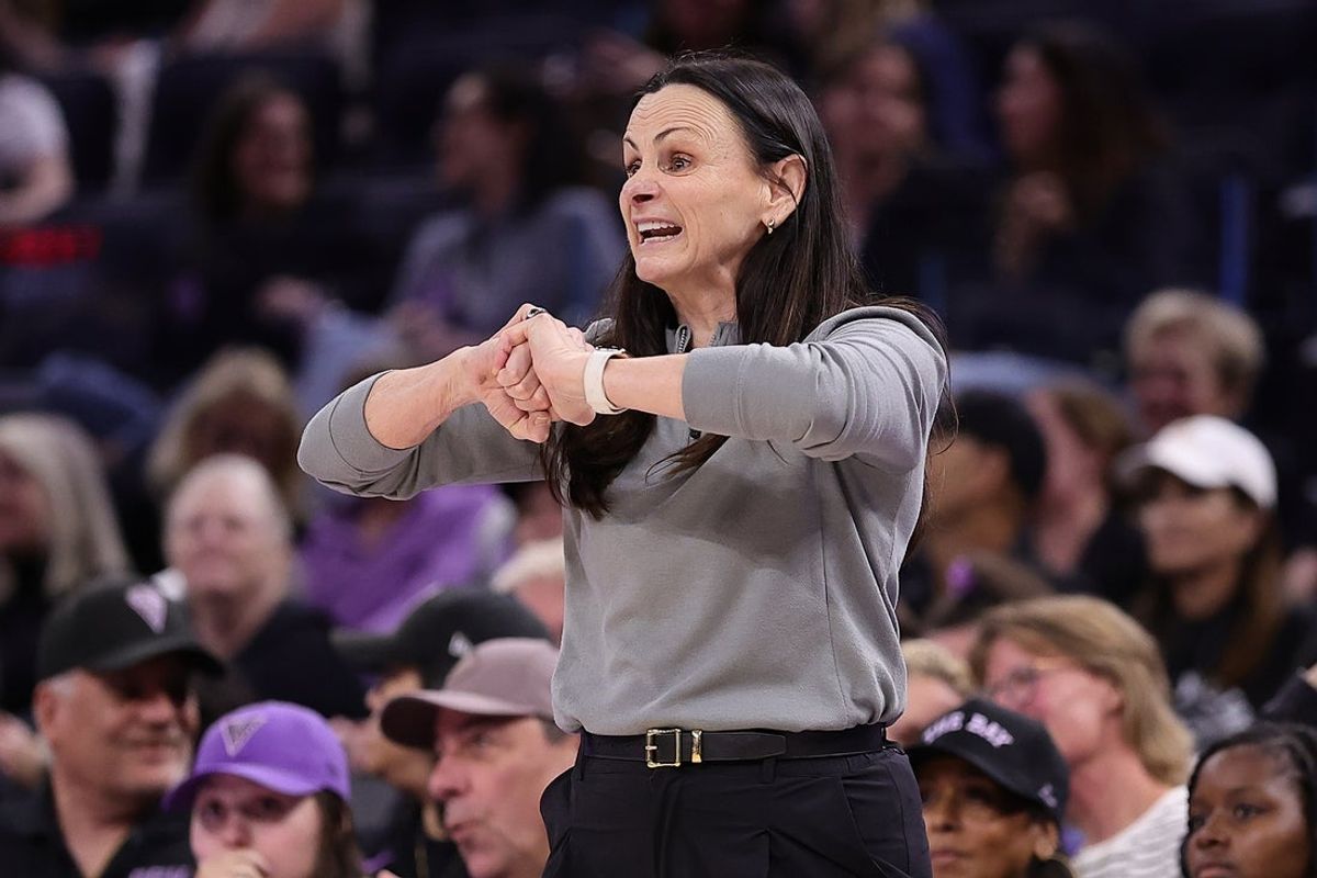 Sep 2, 2025; San Francisco, California, USA; New York Liberty head coach Sandy Brondello on the sideline during the fourth quarter against the Golden State Valkyries at Chase Center. Mandatory Credit: Kelley L Cox-Imagn Images
