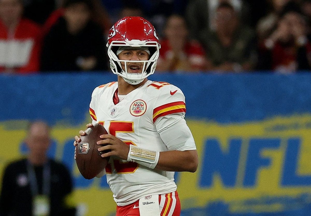 [US, Mexico & Canada customers only] Sep 5, 2025; Sao Paulo, BRAZIL; Kansas City Chiefs quarterback Patrick Mahomes (15) looks to pass in the first quarter during a NFL game at Corinthians Arena. Mandatory Credit: Amanda Perobelli/Reuters via Imagn Images