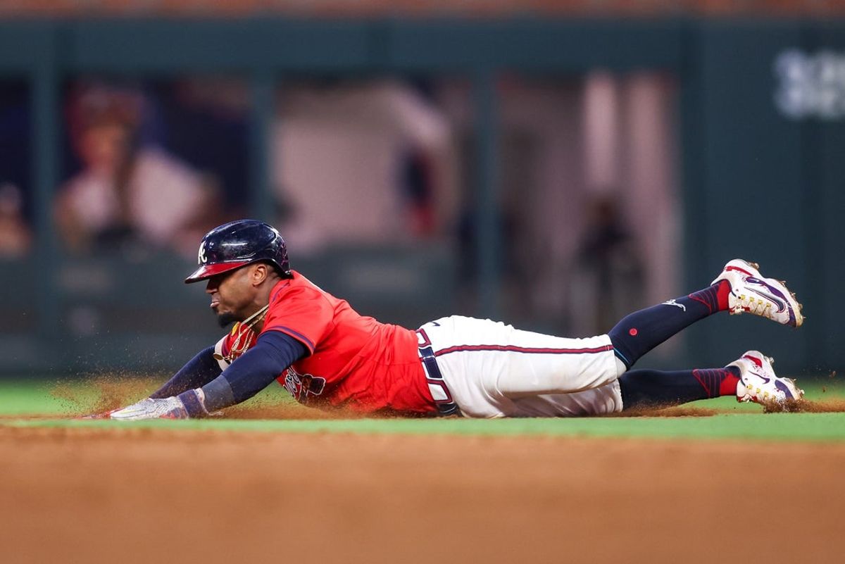 Sep 5, 2025; Atlanta, Georgia, USA; Atlanta Braves second baseman Ozzie Albies (1) steals second base against the Seattle Mariners in the third inning at Truist Park. Mandatory Credit: Brett Davis-Imagn Images