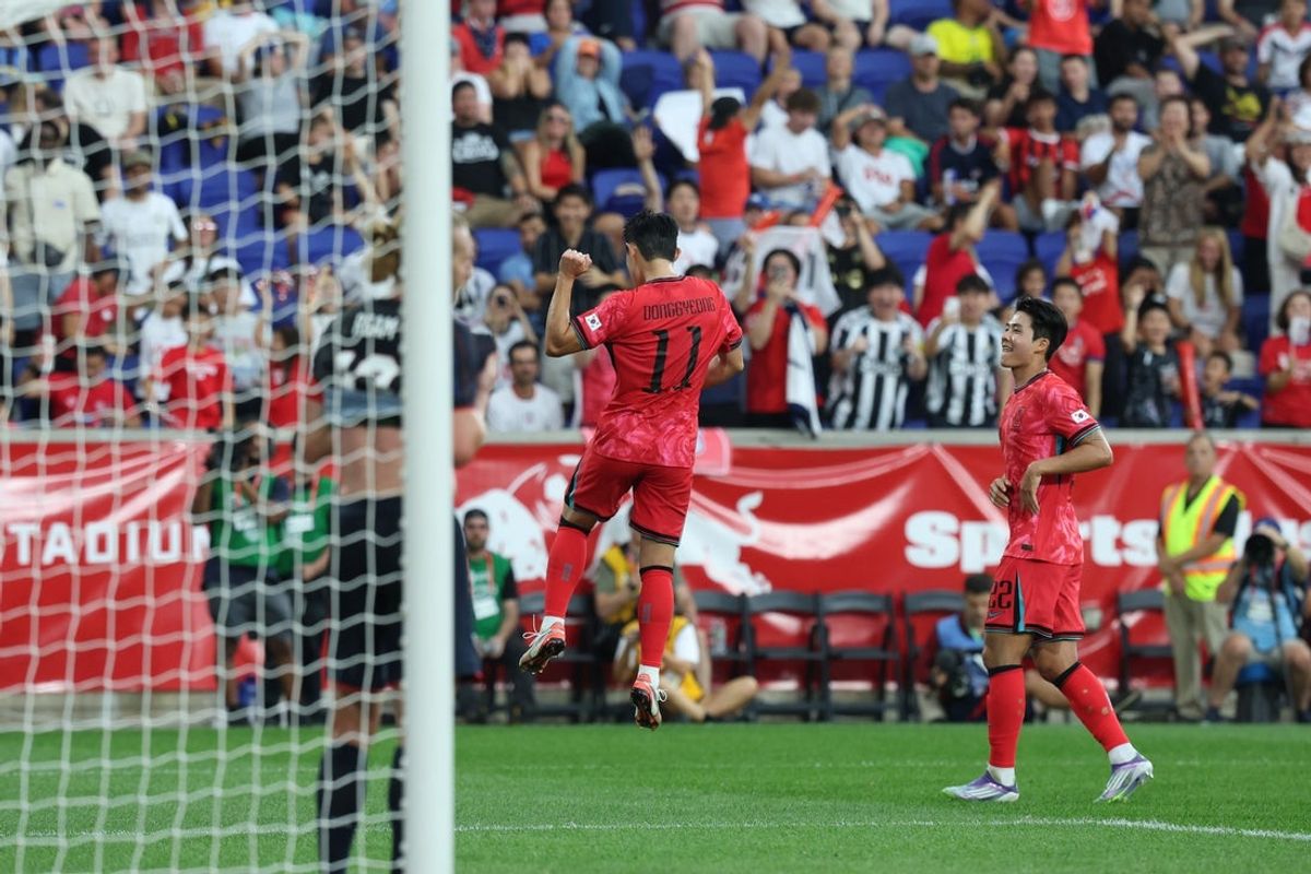 Sep 6, 2025; Harrison, New Jersey, USA; South Korea midfielder Lee Dong-Gyeong (11) celebrates his goal during the first half against the US Men's National Team at Sports Illustrated Stadium. Mandatory Credit: Vincent Carchietta-Imagn Images