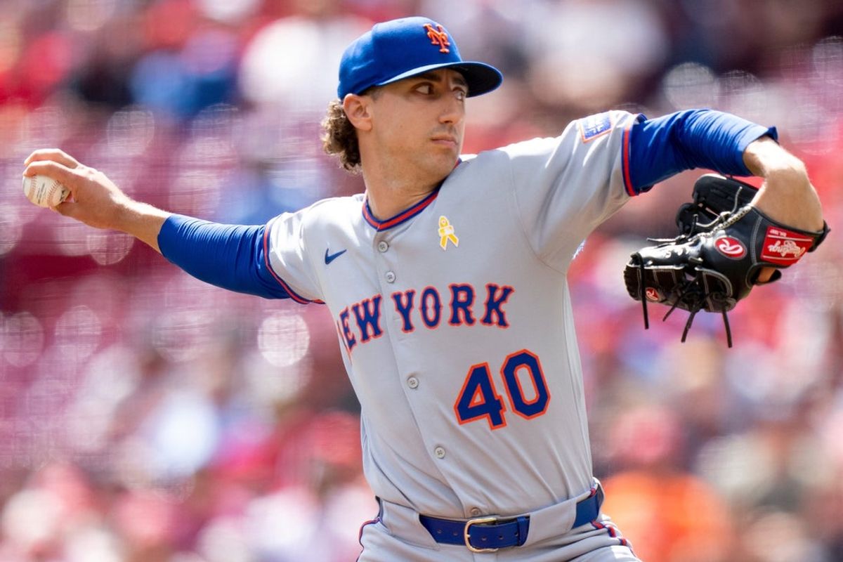 New York Mets pitcher Brandon Sproat (40) pitches in the first inning between Cincinnati Reds and New York Mets at Great American Ball Park in Cincinnati on Sept. 7, 2025.