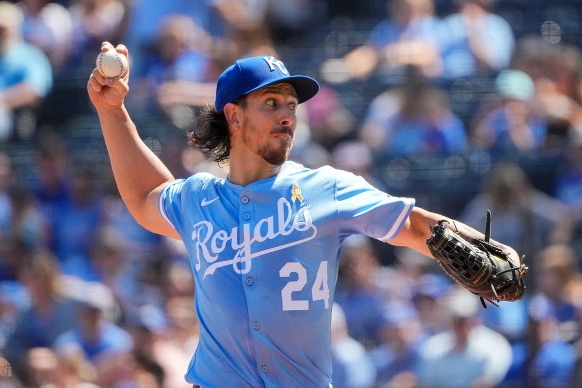Sep 7, 2025; Kansas City, Missouri, USA; Kansas City Royals starting pitcher Michael Lorenzen (24) delivers a pitch against the Minnesota Twins during the first inning at Kauffman Stadium. Mandatory Credit: Denny Medley-Imagn Images