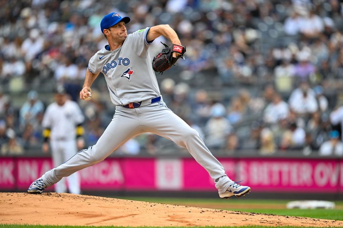 Sep 7, 2025; Bronx, New York, USA; Toronto Blue Jays starting pitcher Max Scherzer (31) pitches the ball during the first inning against the New York Yankees at Yankee Stadium. Mandatory Credit: Mark Smith-Imagn Images