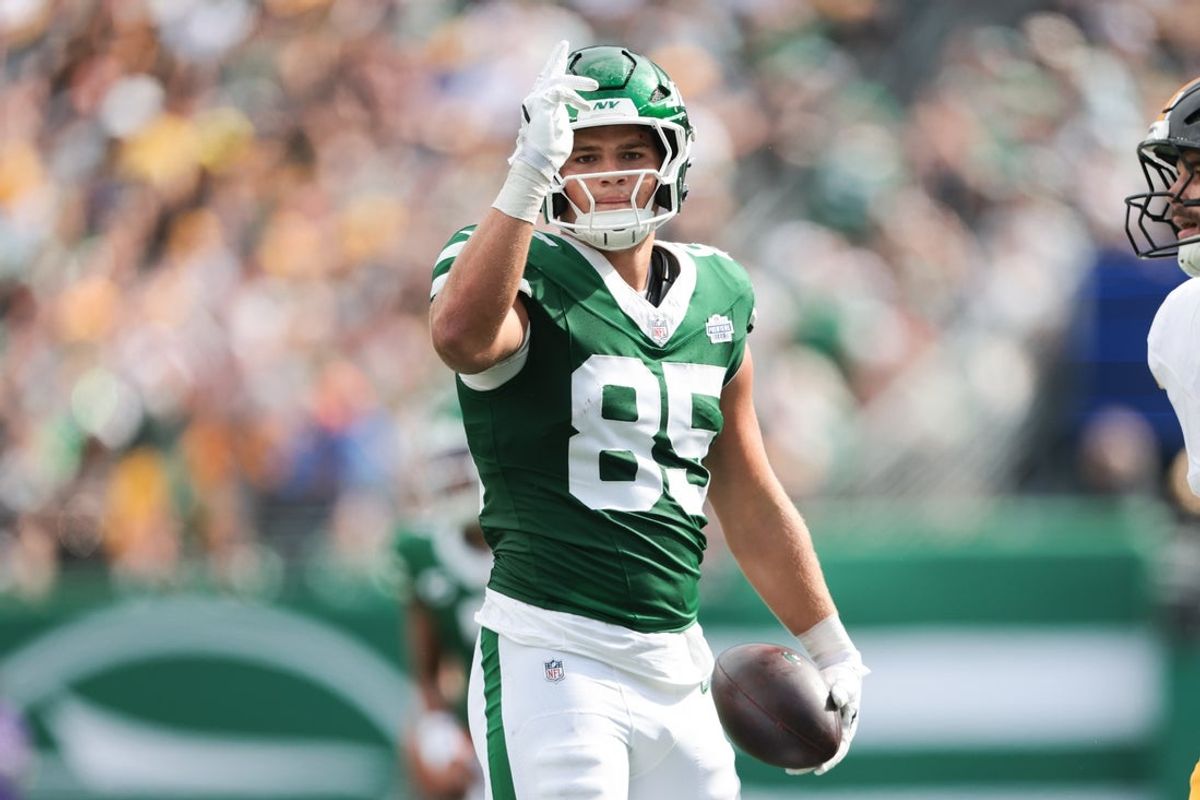 Sep 7, 2025; East Rutherford, New Jersey, USA; New York Jets tight end Mason Taylor (85) reacts to the play during the second half against the Pittsburgh Steelers at MetLife Stadium. Mandatory Credit: Vincent Carchietta-Imagn Images