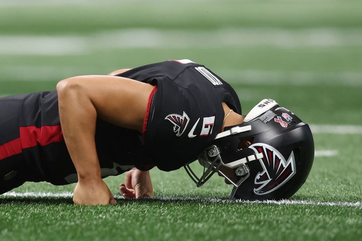Sep 7, 2025; Atlanta, Georgia, USA; Atlanta Falcons place kicker Younghoe Koo (6) reacts after missing a field goal against the Tampa Bay Buccaneers during the fourth quarter at Mercedes-Benz Stadium. Mandatory Credit: Brett Davis-Imagn Images