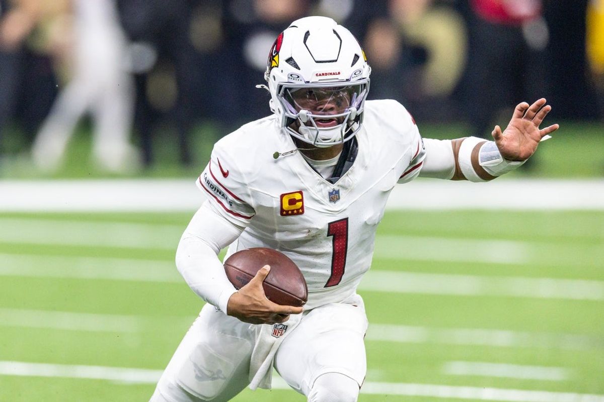 Sep 7, 2025; New Orleans, Louisiana, USA; Arizona Cardinals quarterback Kyler Murray (1) against the New Orleans Saints during the second half at Caesars Superdome. Mandatory Credit: Stephen Lew-Imagn Images