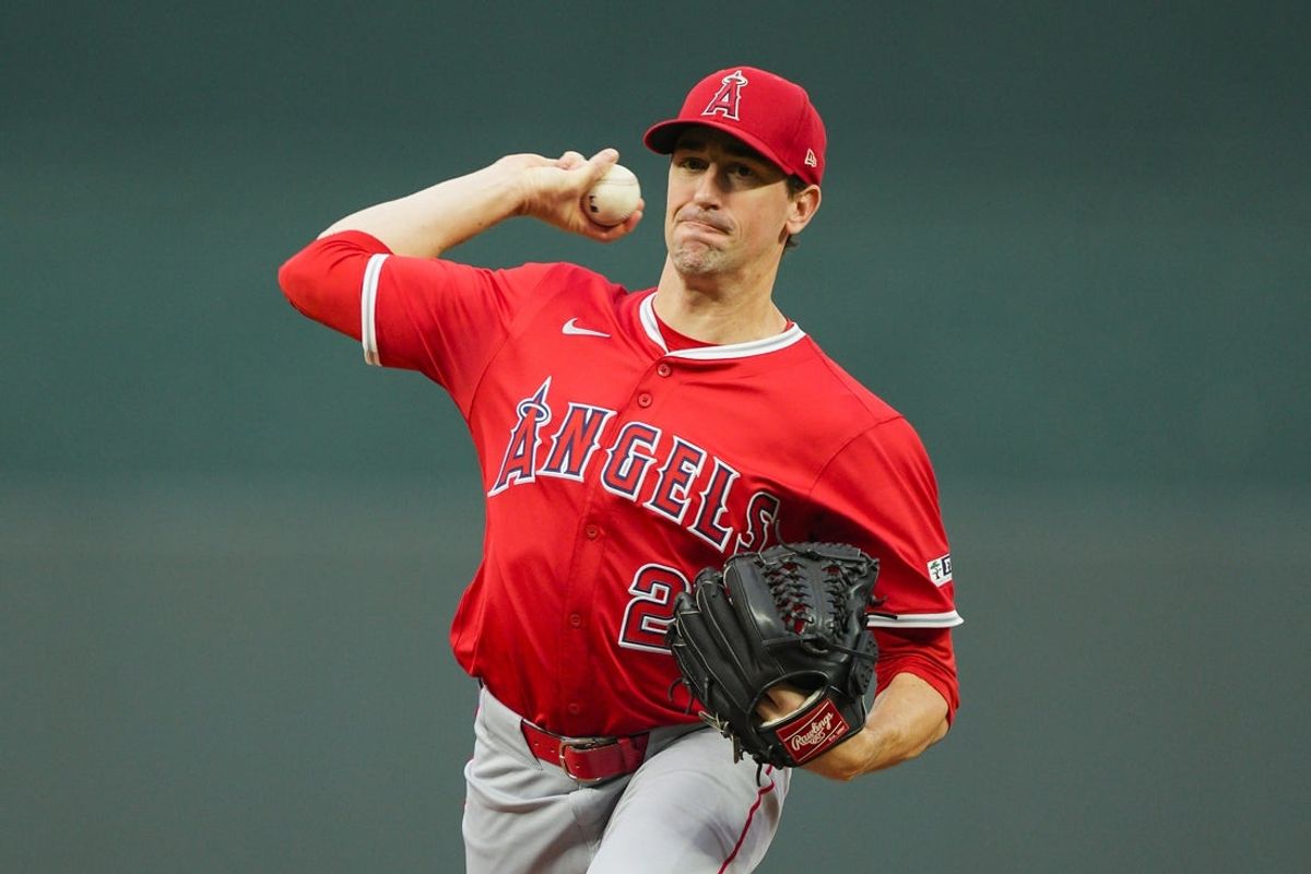 Sep 4, 2025; Kansas City, Missouri, USA; Los Angeles Angels starting pitcher Kyle Hendricks (28) pitches during the first inning against the Kansas City Royals at Kauffman Stadium. Mandatory Credit: Jay Biggerstaff-Imagn Images