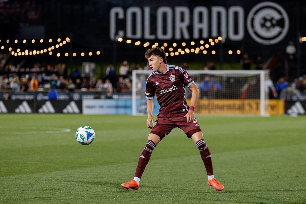 Sep 13, 2025; Commerce City, Colorado, USA; Colorado Rapids defender Sam Vines (3) controls the ball in the second half against the Houston Dynamo FC at Dick's Sporting Goods Park. Mandatory Credit: Isaiah J. Downing-Imagn Images