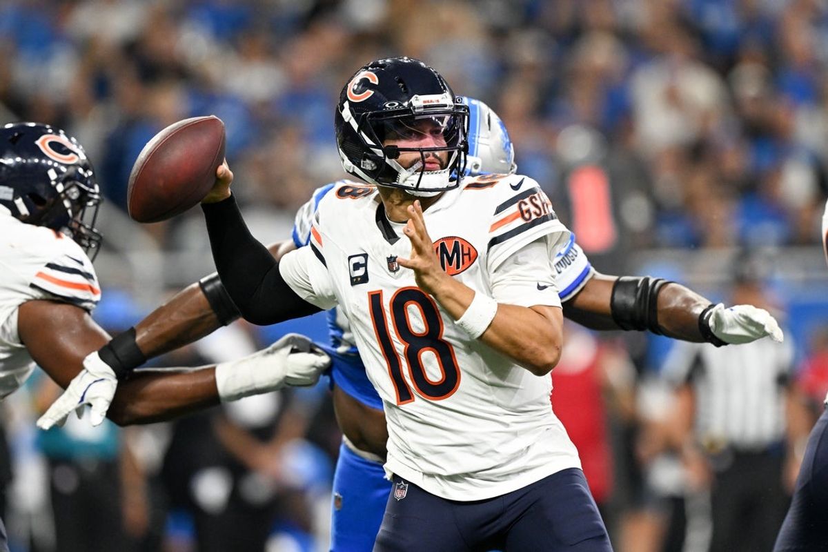Sep 14, 2025; Detroit, Michigan, USA; Chicago Bears quarterback Caleb Williams (18) looks to pass the ball against the Detroit Lions during the third quarter of the game at Ford Field. Mandatory Credit: Lon Horwedel-Imagn Images