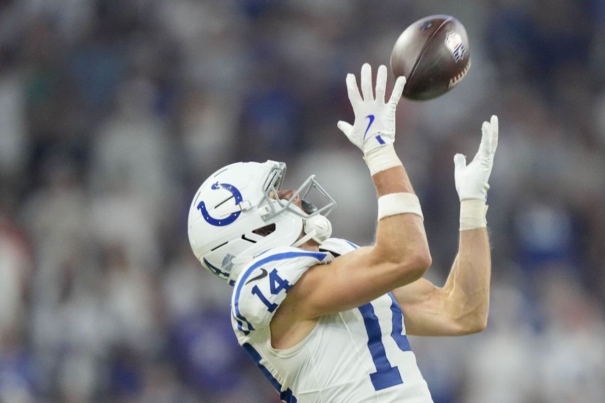 Sep 14, 2025; Indianapolis, Indiana, USA; Indianapolis Colts wide receiver Alec Pierce (14) catches a pass during a game against the Denver Broncos at Lucas Oil Stadium. Mandatory Credit: Grace Hollars-USA TODAY Network via Imagn Images