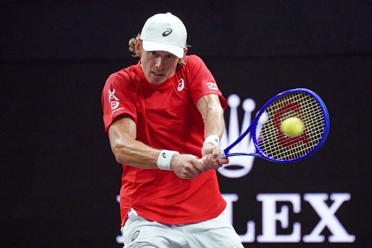 Sep 20, 2025; San Francisco, CA, USA;  Team World Player Alex de Minaur returns a ball from Team Europe player Alexander Zverev during the Laver Cup at Chase Center. Mandatory Credit: David Gonzales-Imagn Images