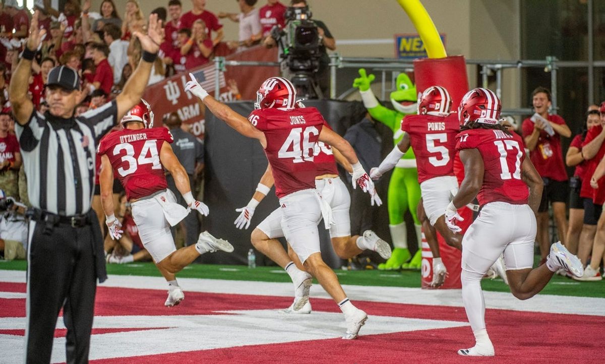 Indiana's Isaiah Jones (46) and the Hoosiers celebrate D'Angelo Ponds (5) touchdownn during the Indiana versus Illinois football game at Memorial Stadium on Saturday, Sept. 20, 2025