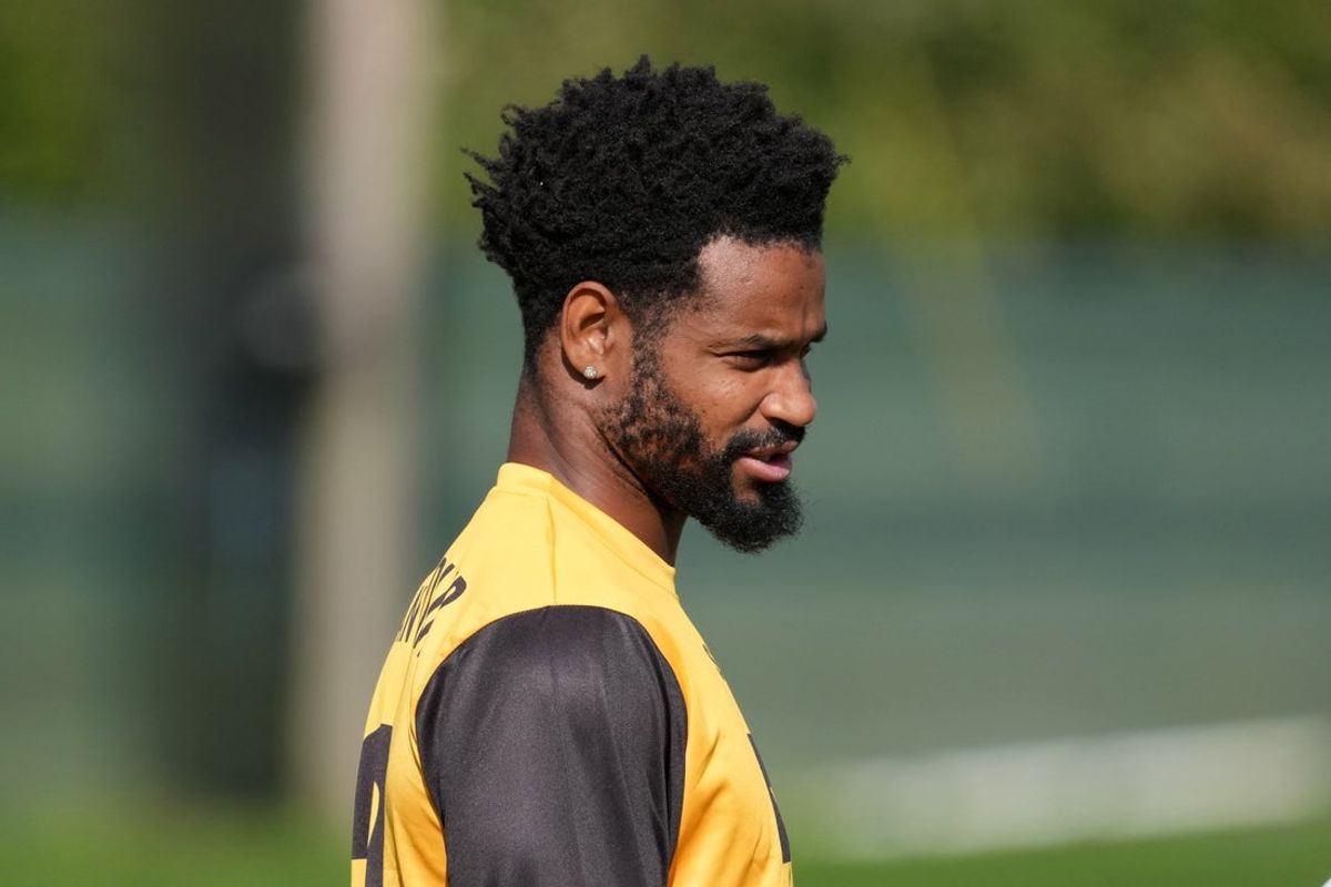 Sep 26, 2025; Maynooth, Ireland; Pittsburgh Steelers cornerback Darius Slay (23) during practice at Carton House. Mandatory Credit: Kirby Lee-Imagn Images