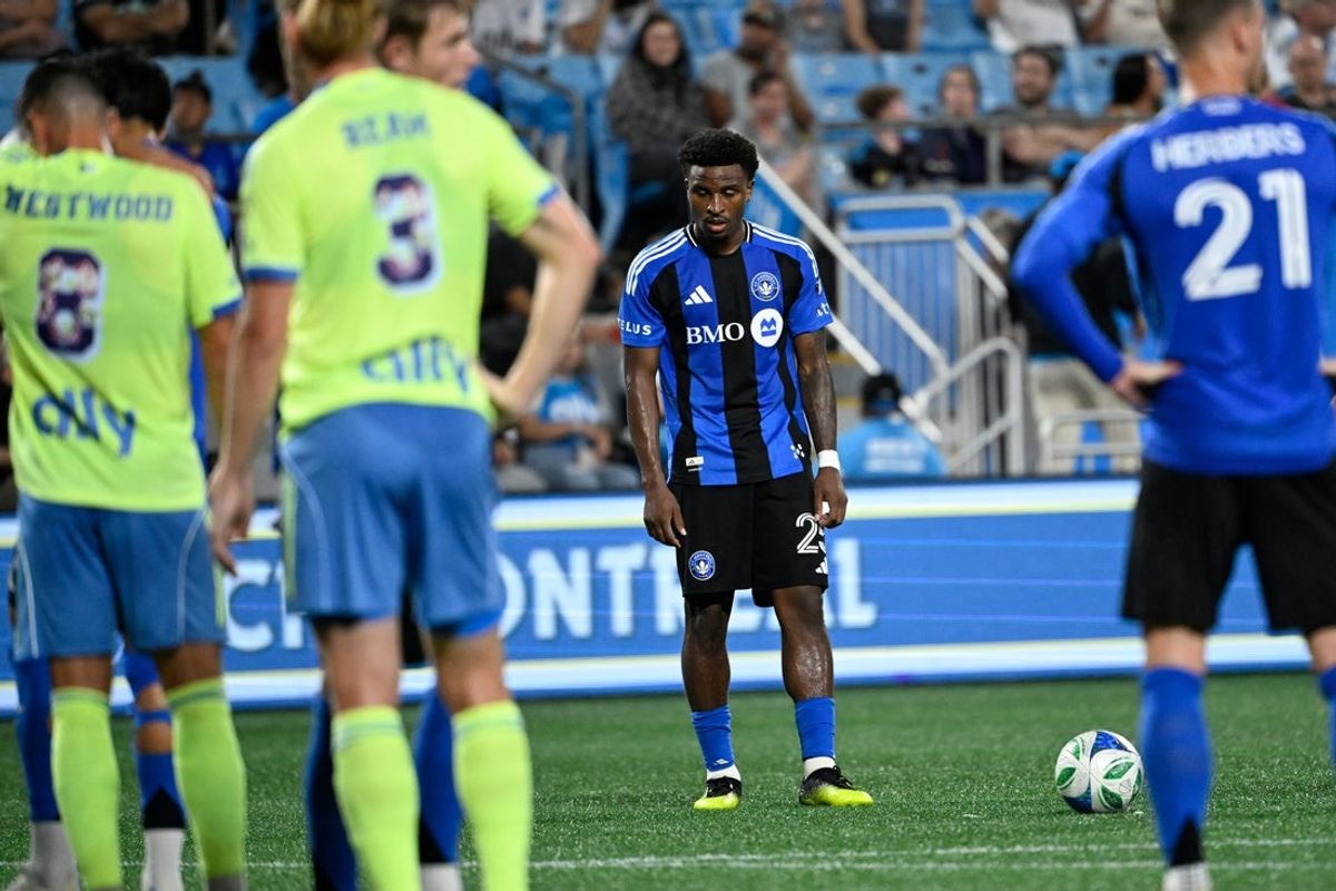 Sep 27, 2025; Charlotte, North Carolina, USA; CF Montréal forward Dante Sealy (25) sets up before scoring on a direct kick in the first half at Bank of America Stadium. Mandatory Credit: Bob Donnan-Imagn Images