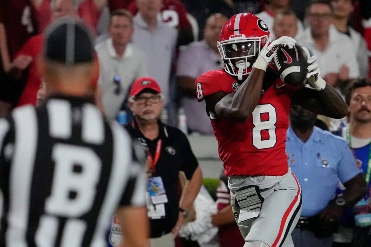 Georgia Bulldogs wide receiver Colbie Young (8) pulls in a pass from Georgia Bulldogs quarterback Gunner Stockton (14) during the first half of a NCAA college football game against Alabama in Athens, Ga., on Saturday, September 27, 2025.