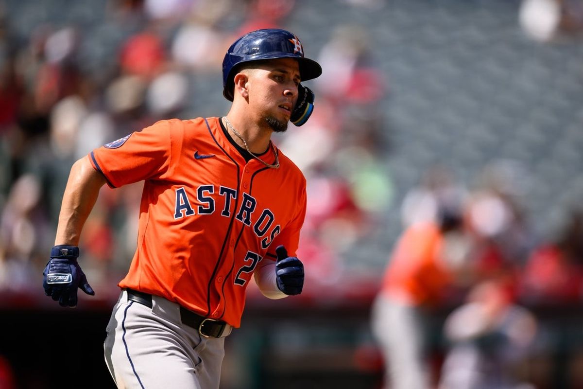 Sep 28, 2025; Anaheim, California, USA; Houston Astros third baseman Ramon Urias (29) runs after hitting a home run during the fifth inning against the Los Angeles Angels at Angel Stadium. Mandatory Credit: William Liang-Imagn Images