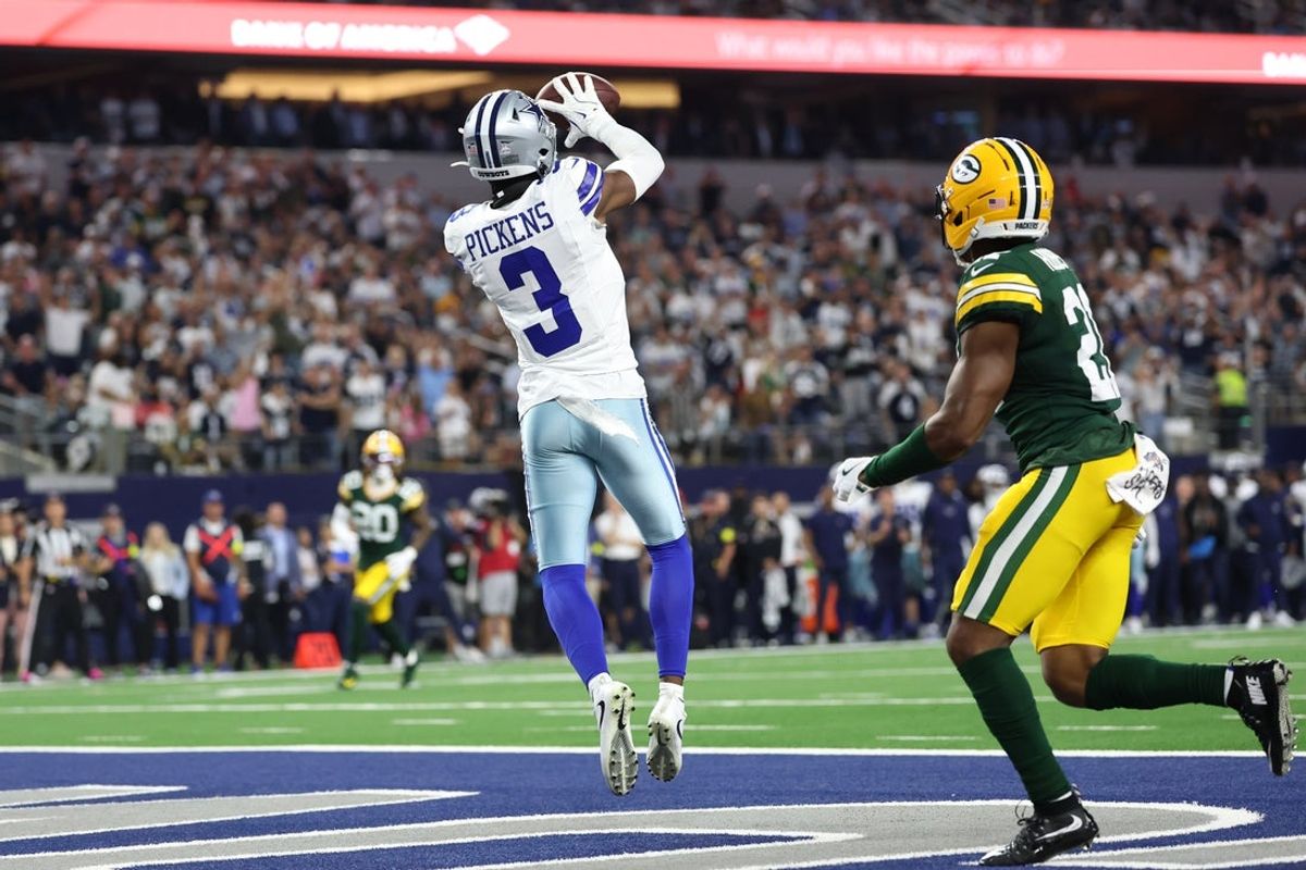 Sep 28, 2025; Arlington, Texas, USA; Dallas Cowboys wide receiver George Pickens (3) makes a catch for a touchdown against the Green Bay Packers in the second quarter at AT&T Stadium. Mandatory Credit: Kevin Jairaj-Imagn Images