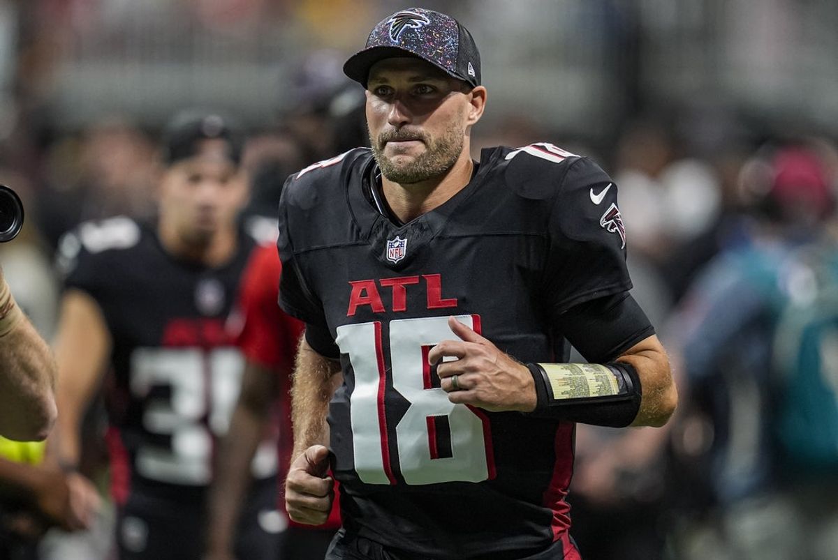 Sep 28, 2025; Atlanta, Georgia, USA; Atlanta Falcons quarterback Kirk Cousins (18) on the field during the game against the Washington Commanders at Mercedes-Benz Stadium. Mandatory Credit: Dale Zanine-Imagn Images